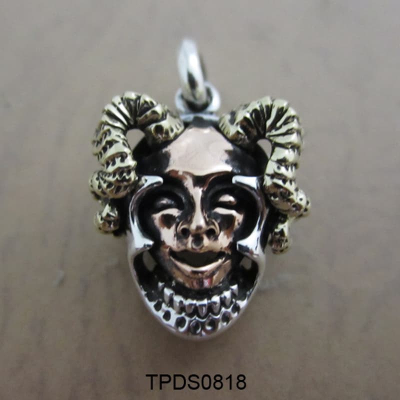 Horned skull